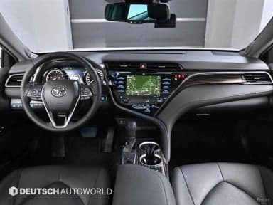 Camry (XV70)