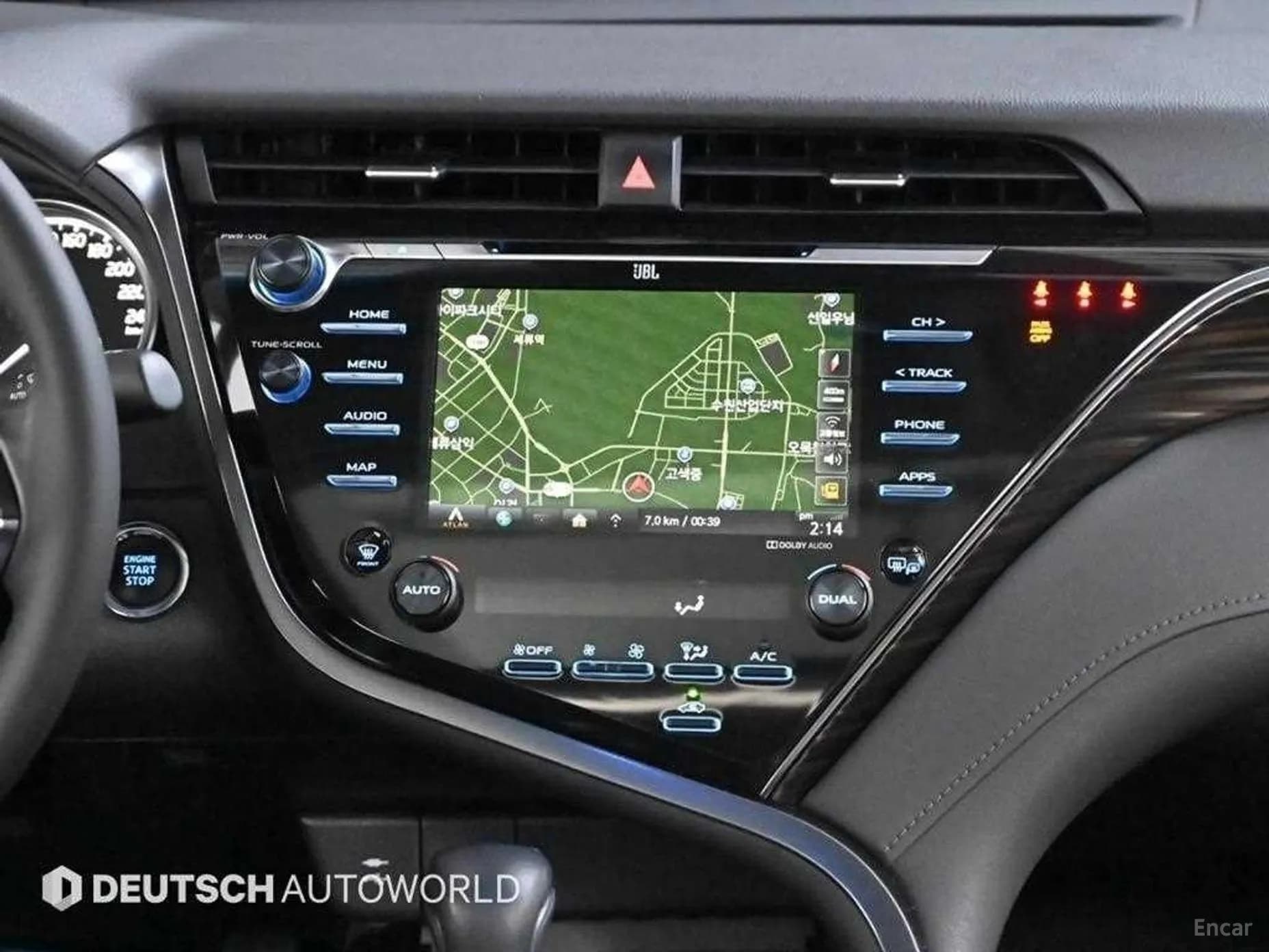 Camry (XV70)