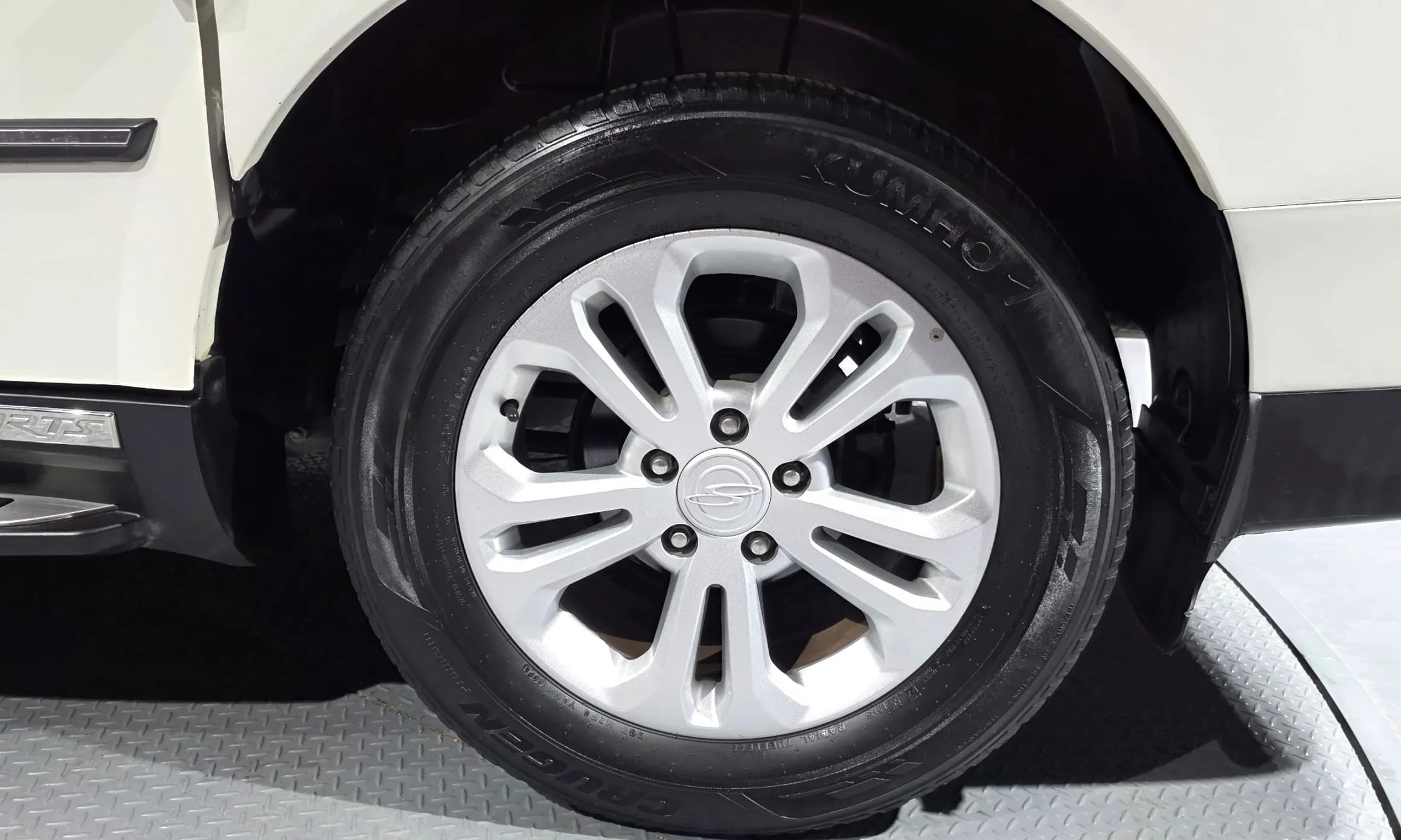 Korando Sports