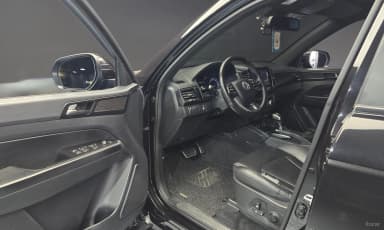 Rexton Sports Khan