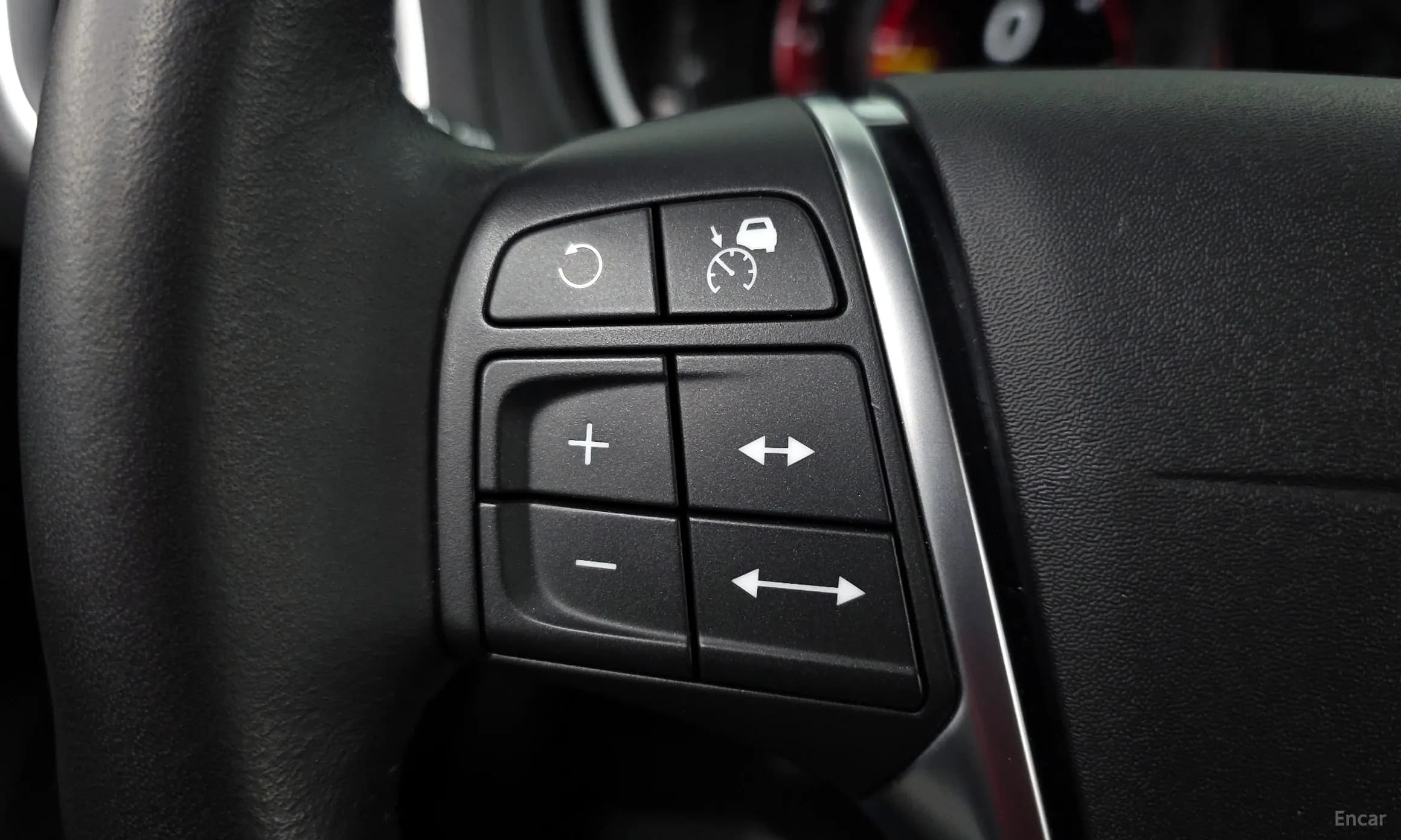 V40 Cross Country