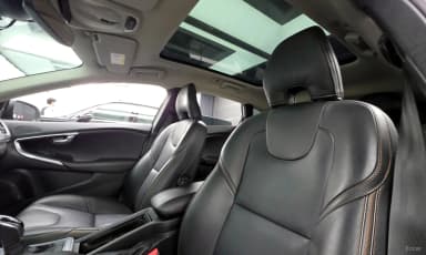 V40 Cross Country