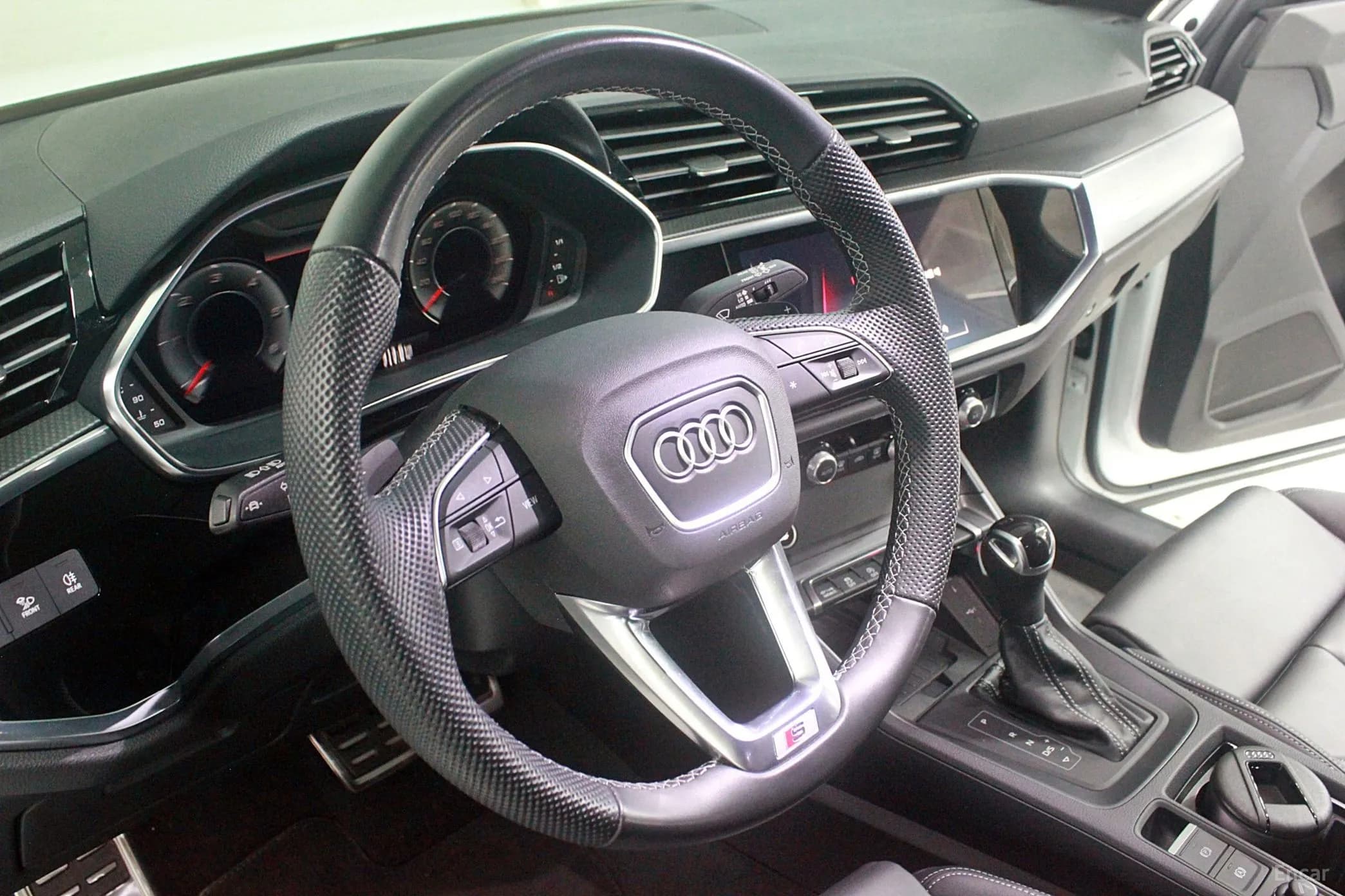 Q3 (F3)