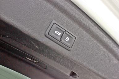 Q3 (F3)