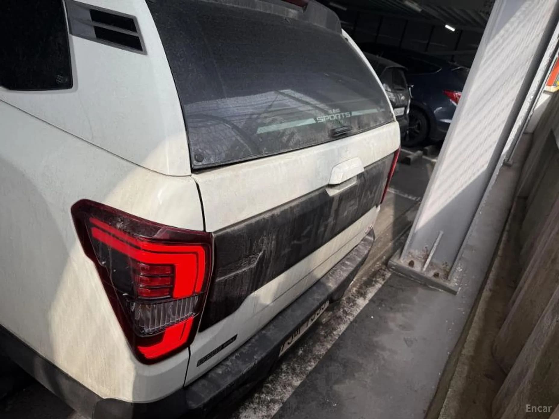 Rexton Sports Khan