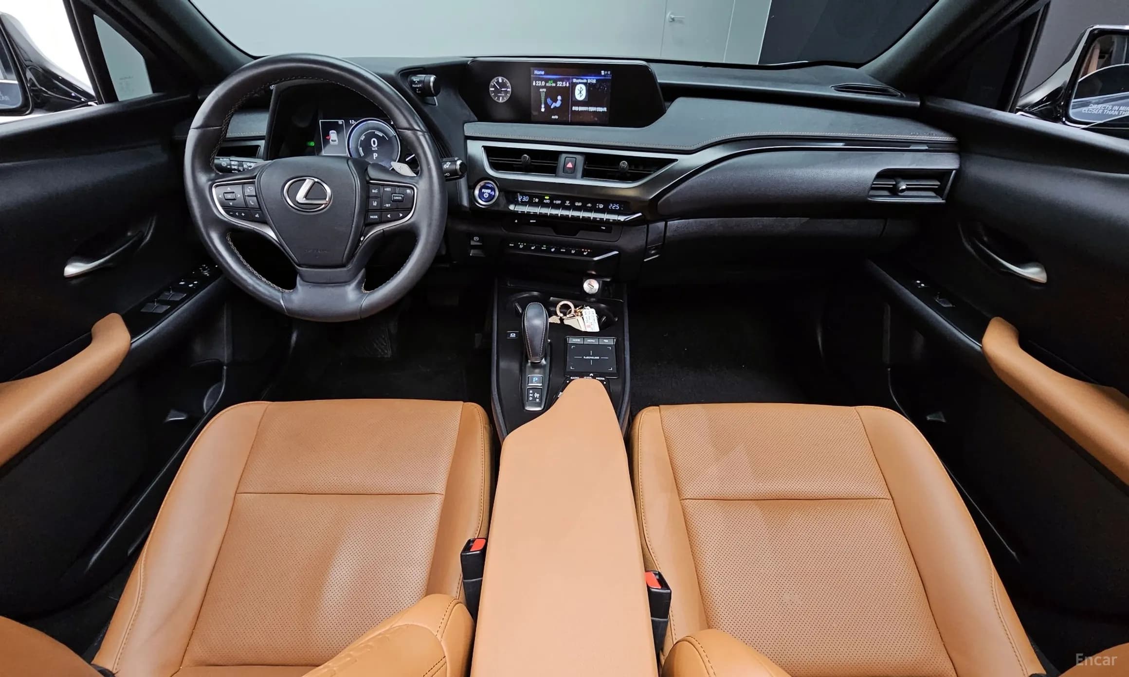 UX300e