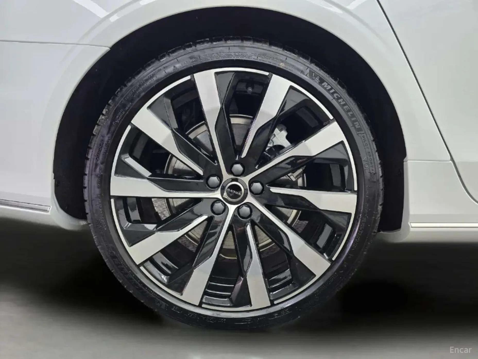 S90