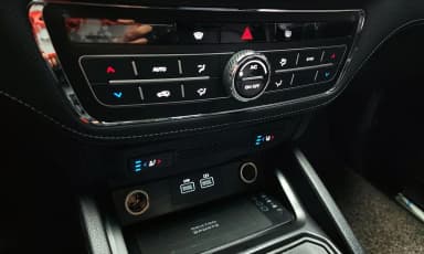Rexton Sports Khan