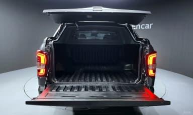 Rexton Sports Khan