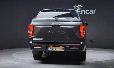 Rexton Sports Khan