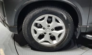 Rexton Sports Khan