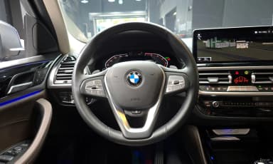 X4 (G02)