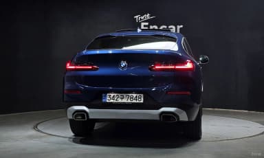 X4 (G02)