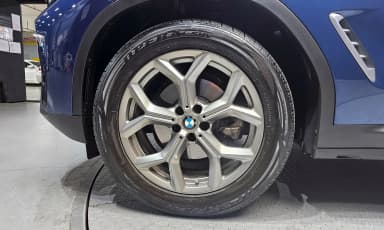 X4 (G02)