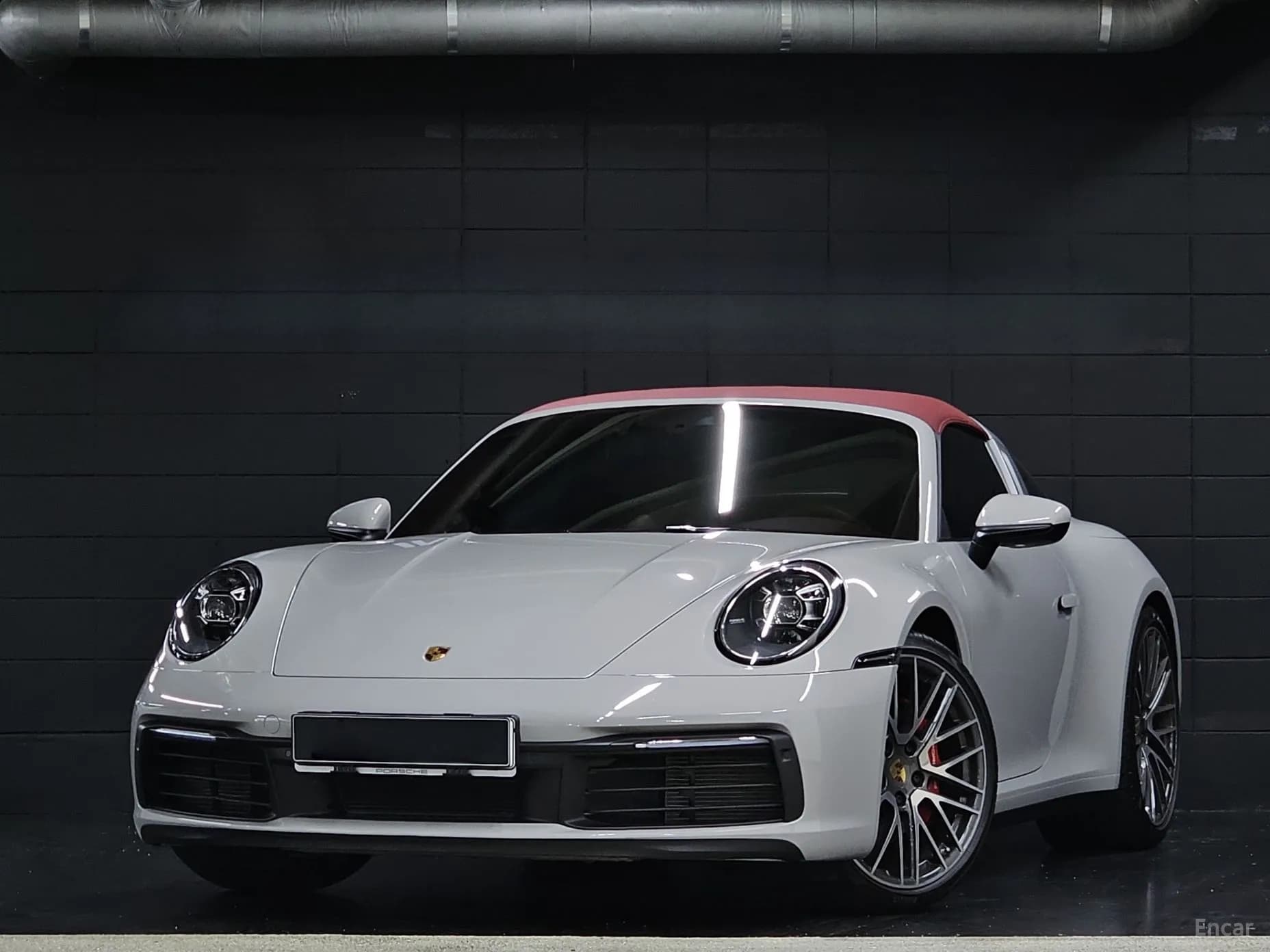 911 (992)