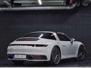 911 (992)