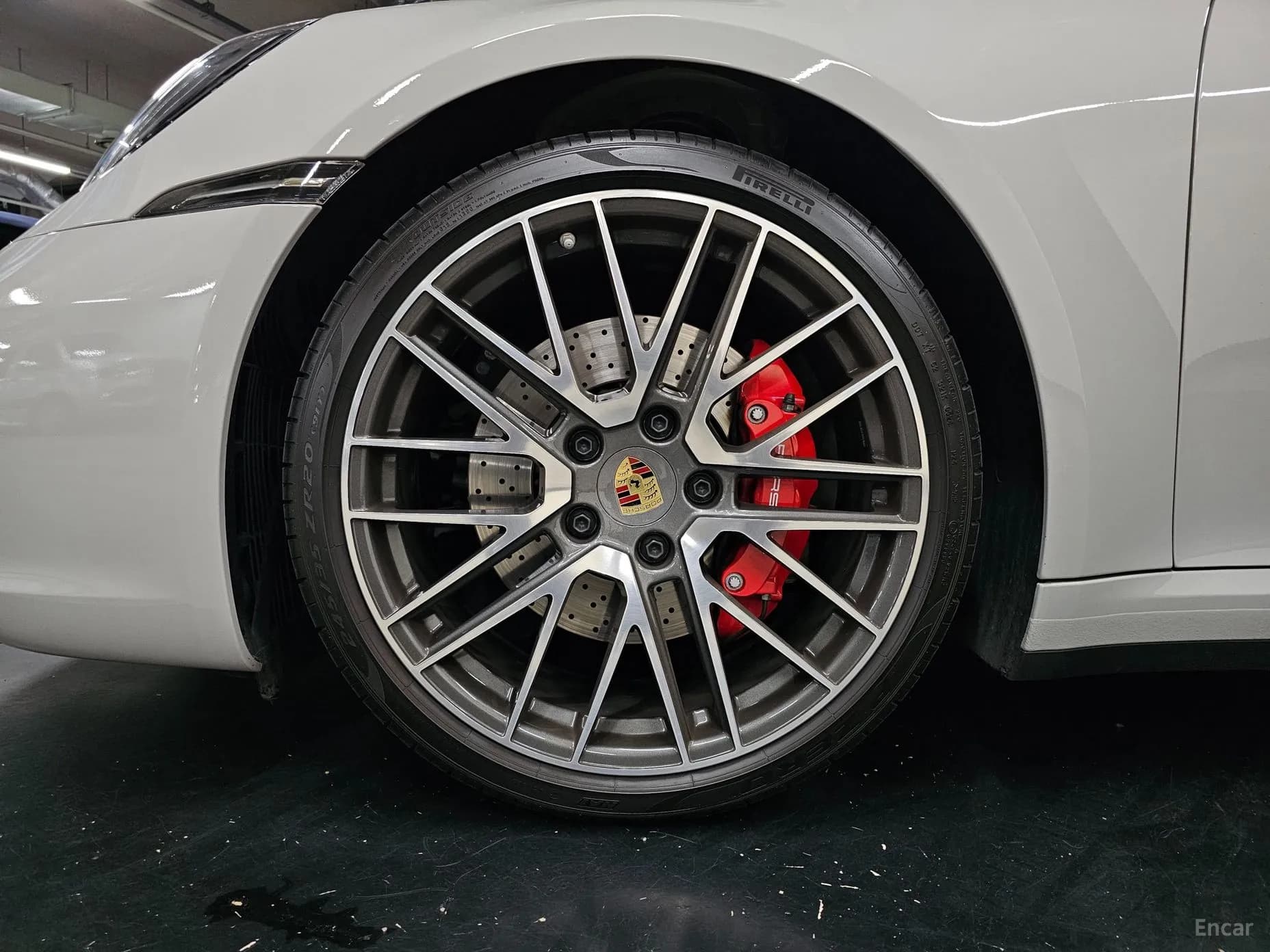 911 (992)