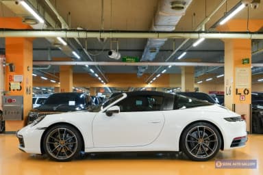 911 (992)
