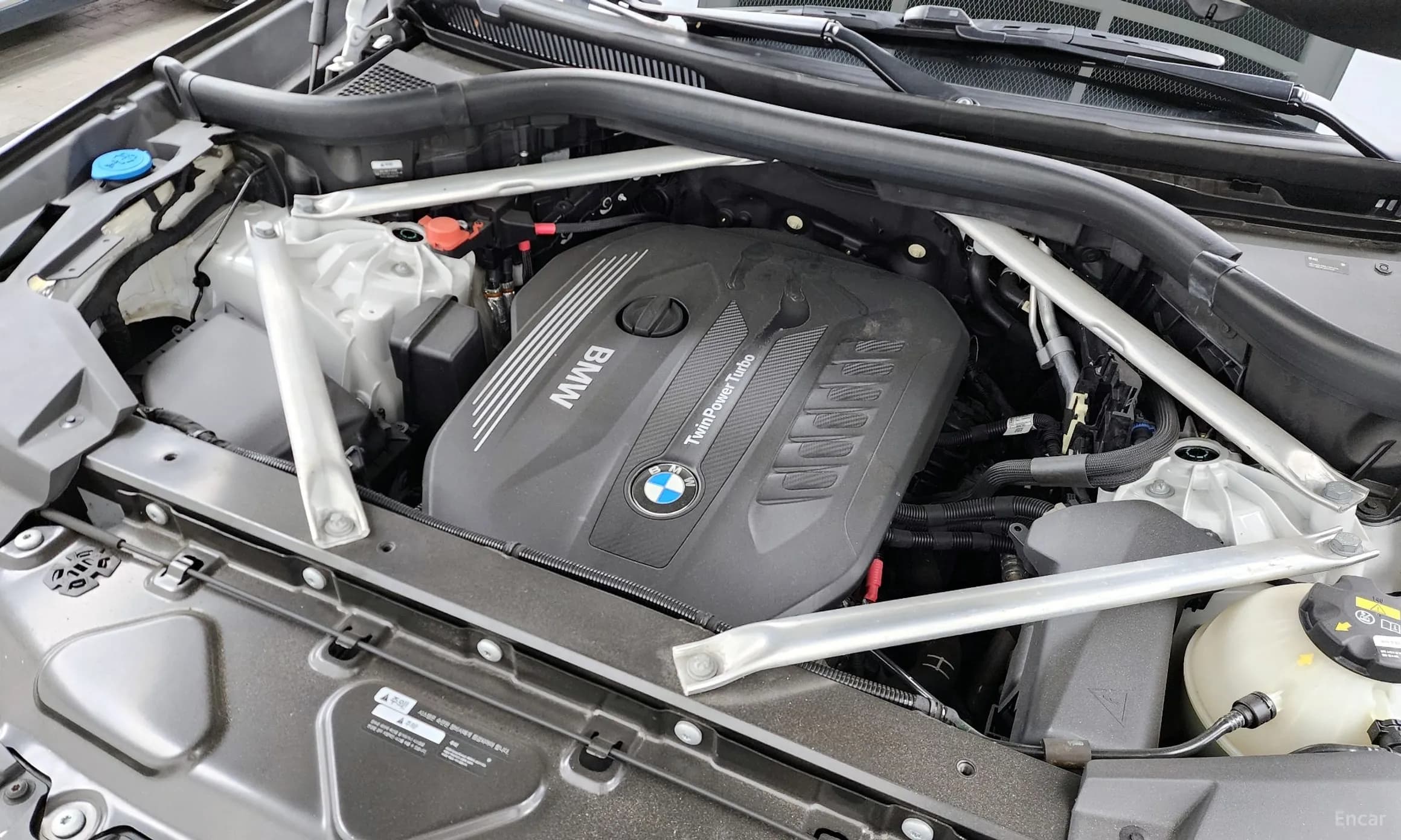 X6 (G06)