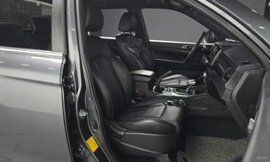 Rexton Sports Khan