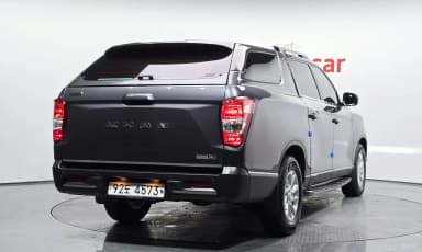Rexton Sports Khan