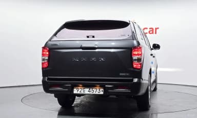 Rexton Sports Khan