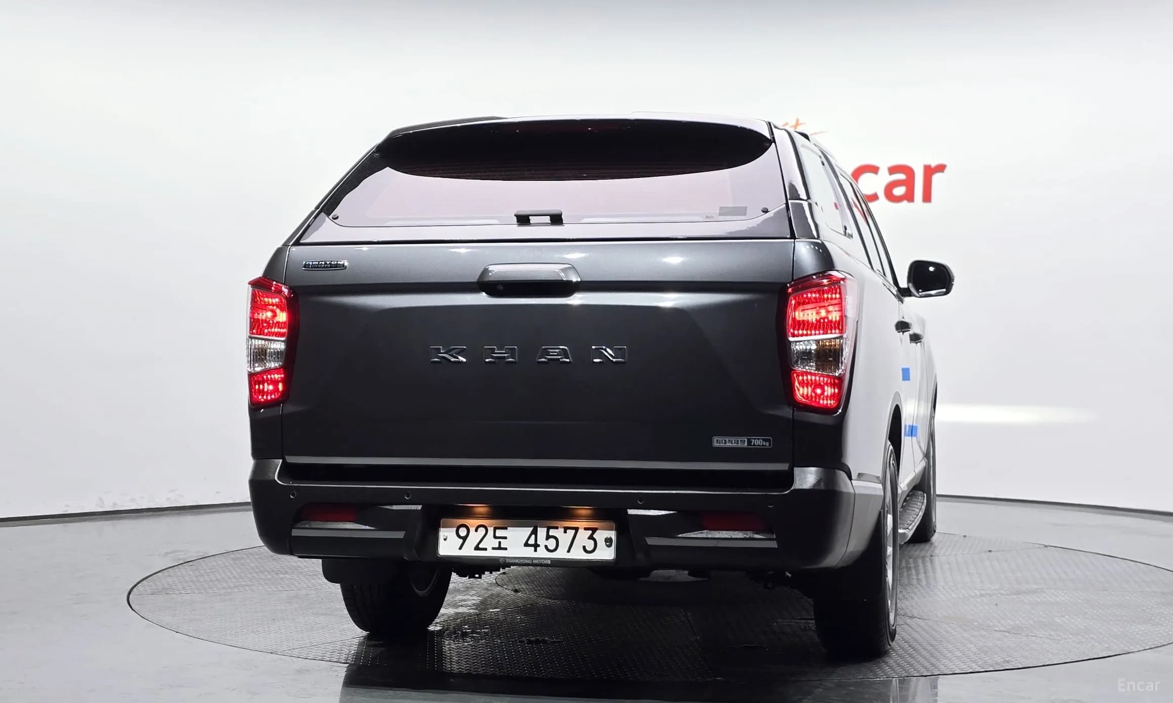 Rexton Sports Khan
