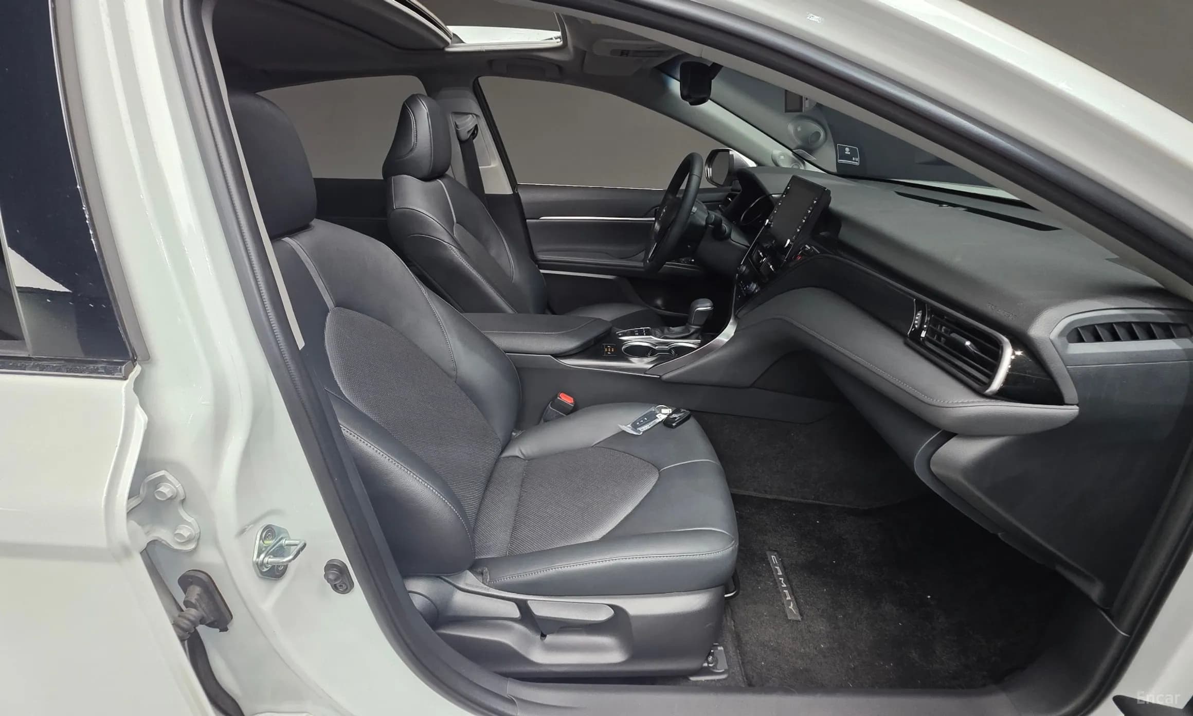 Camry (XV70)