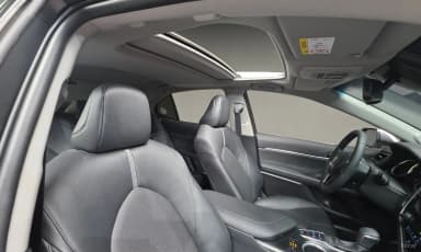 Camry (XV70)
