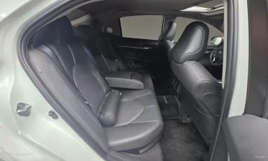 Camry (XV70)