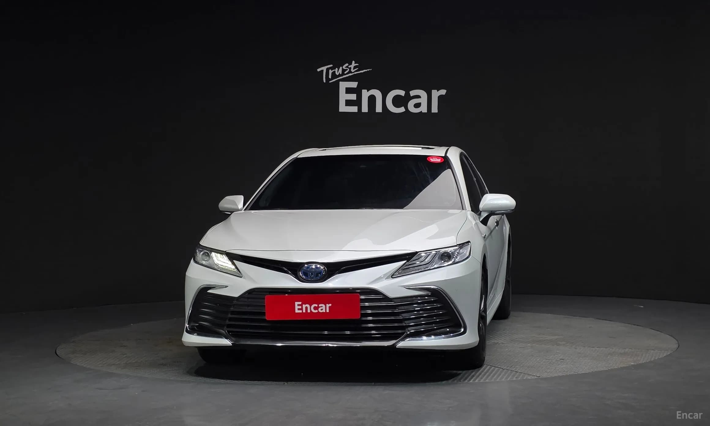 Camry (XV70)