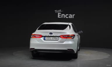 Camry (XV70)