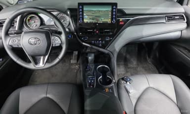 Camry (XV70)