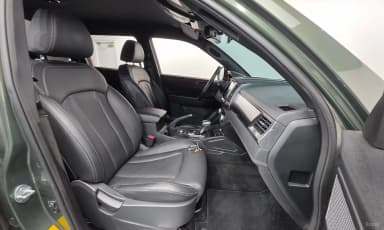 Rexton Sports Khan