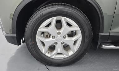 Rexton Sports Khan