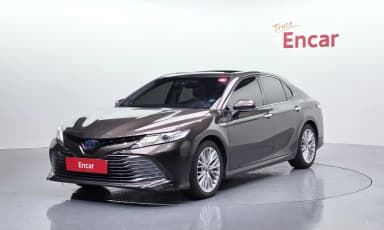 Camry (XV70)