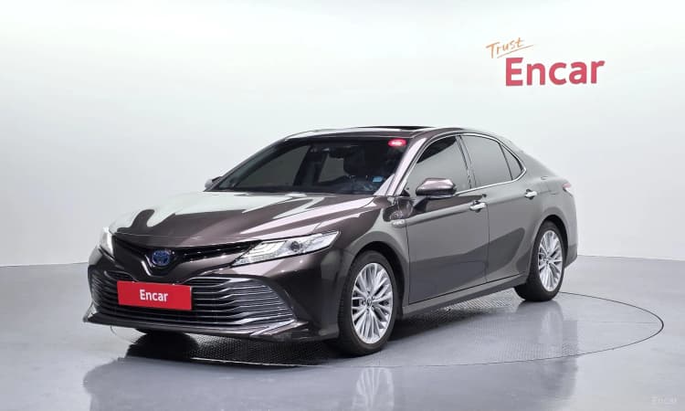Camry (XV70)