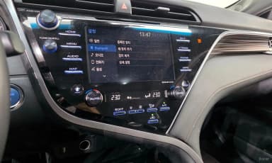 Camry (XV70)