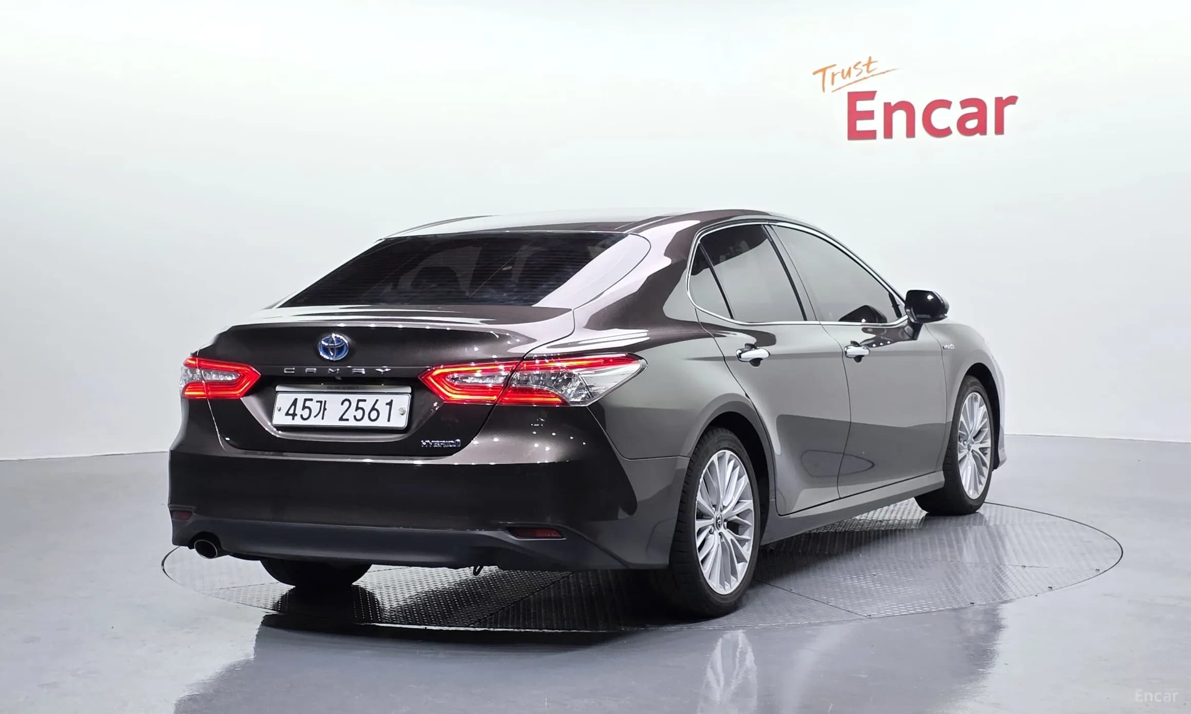 Camry (XV70)