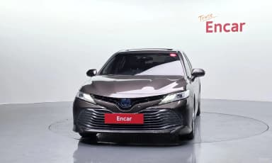 Camry (XV70)