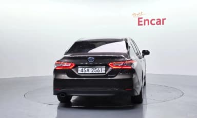 Camry (XV70)