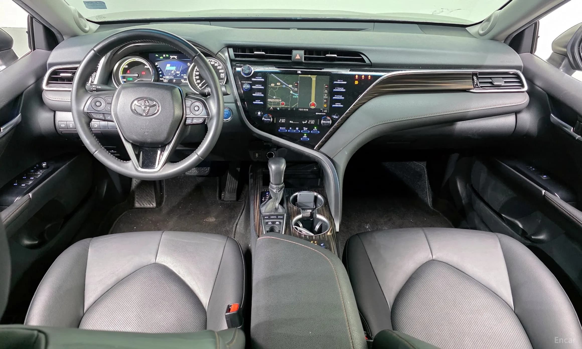 Camry (XV70)