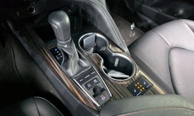 Camry (XV70)