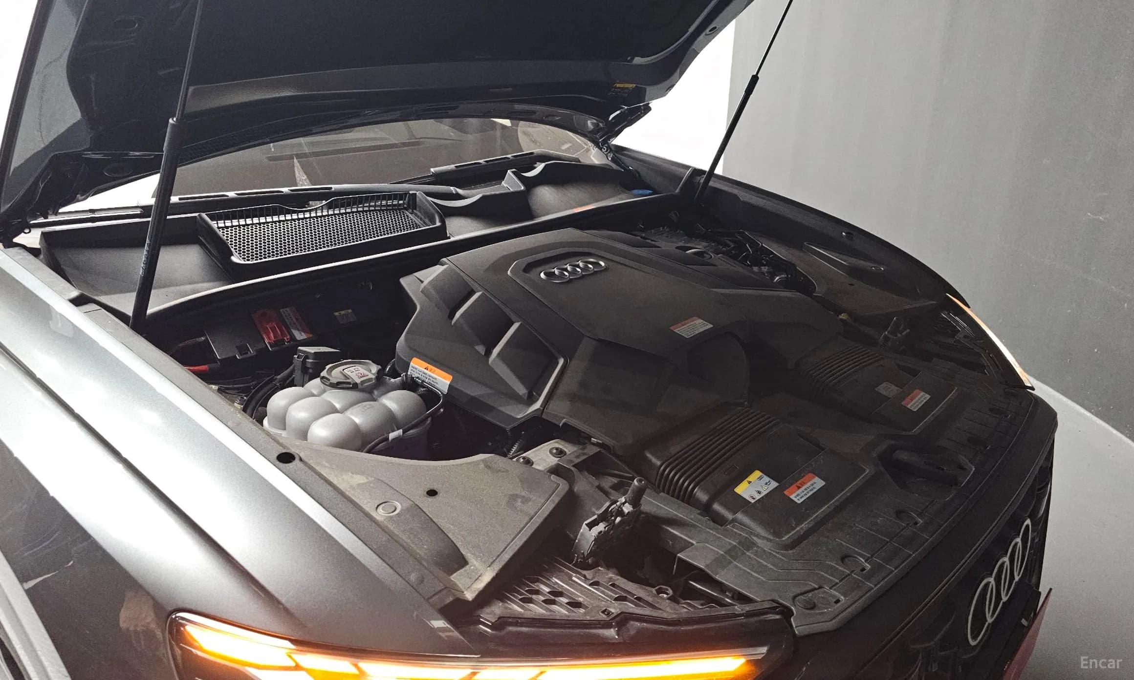 Q8 (4M)