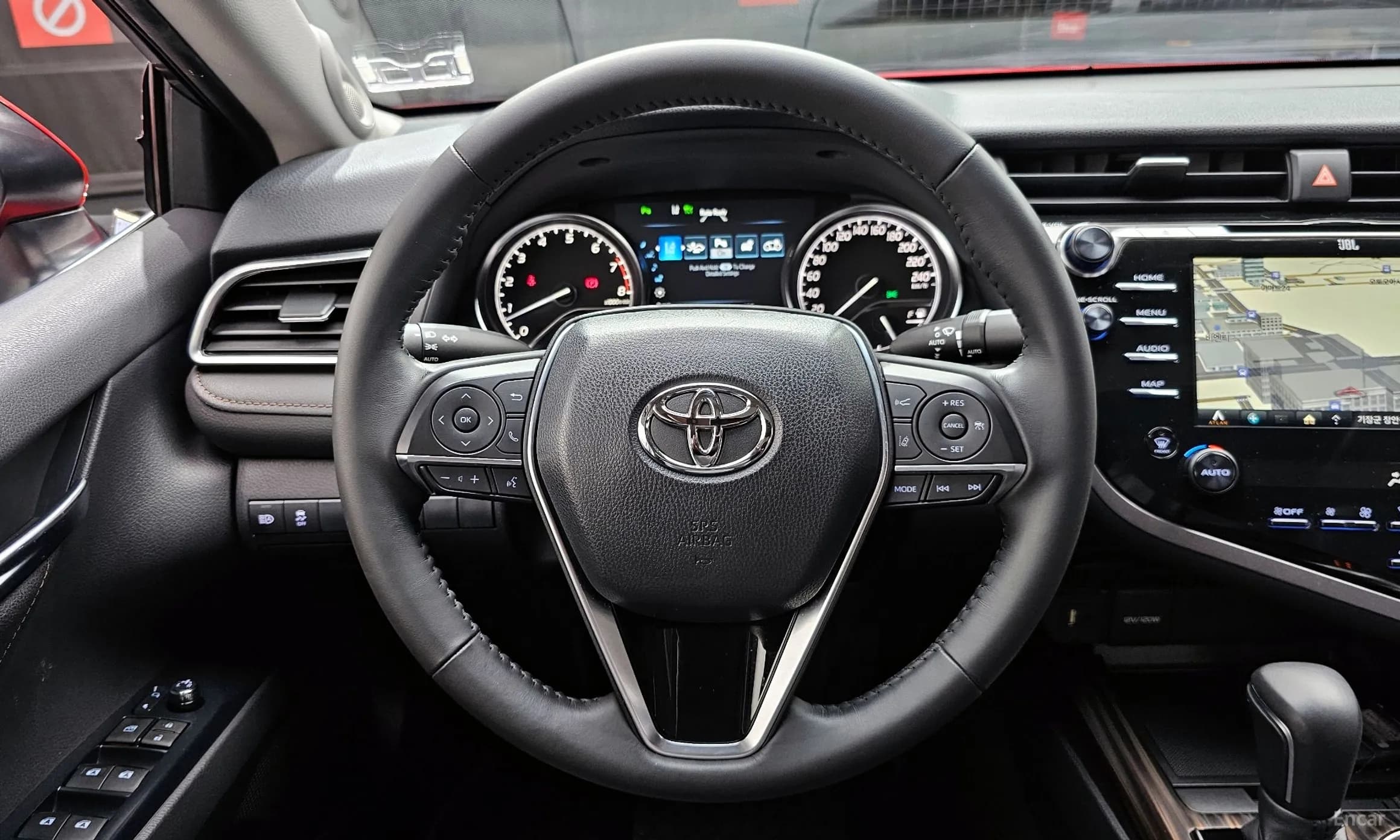 Camry (XV70)