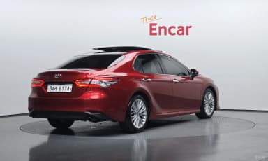 Camry (XV70)