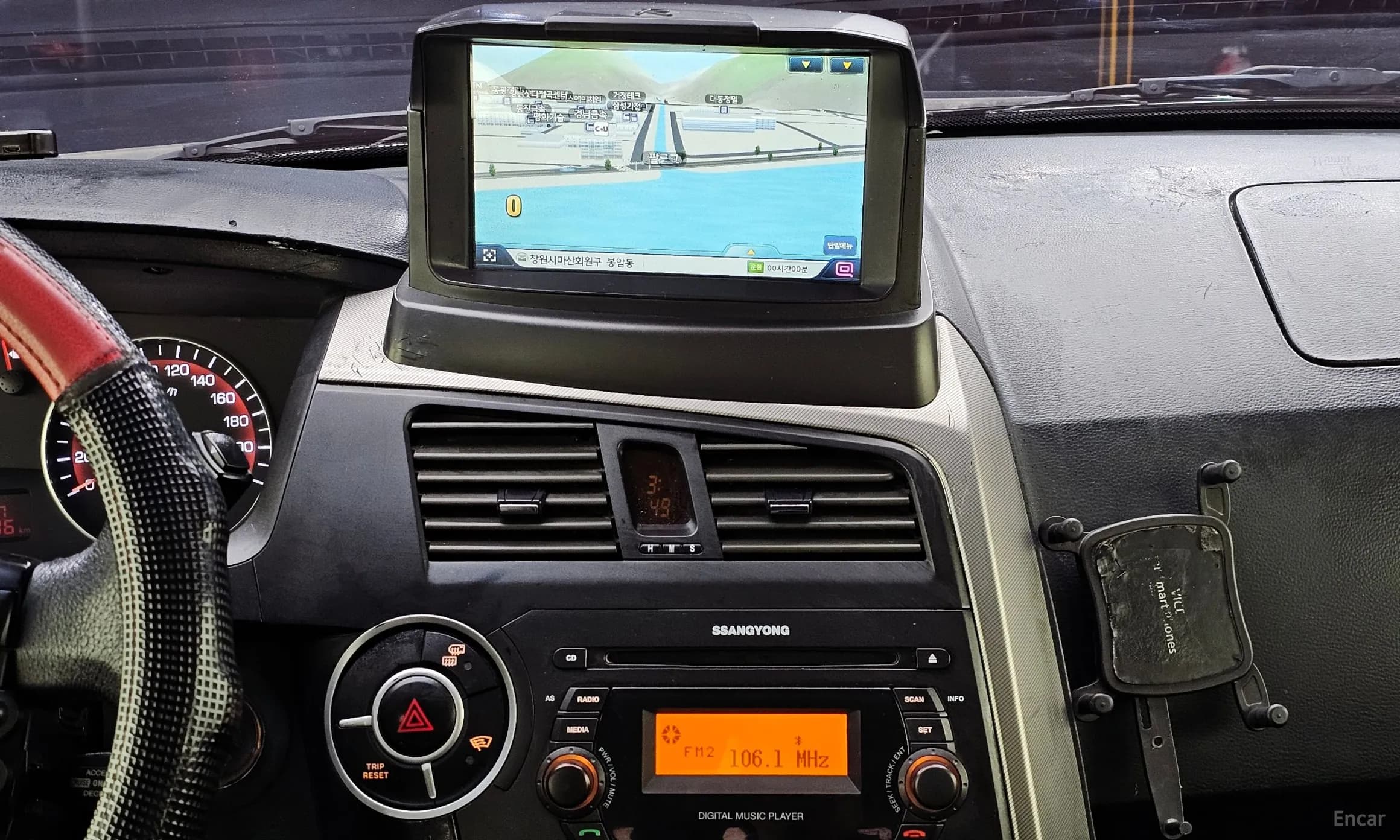 Korando Sports