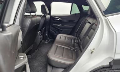 Trax Crossover