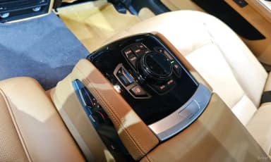 7 Series (F01)