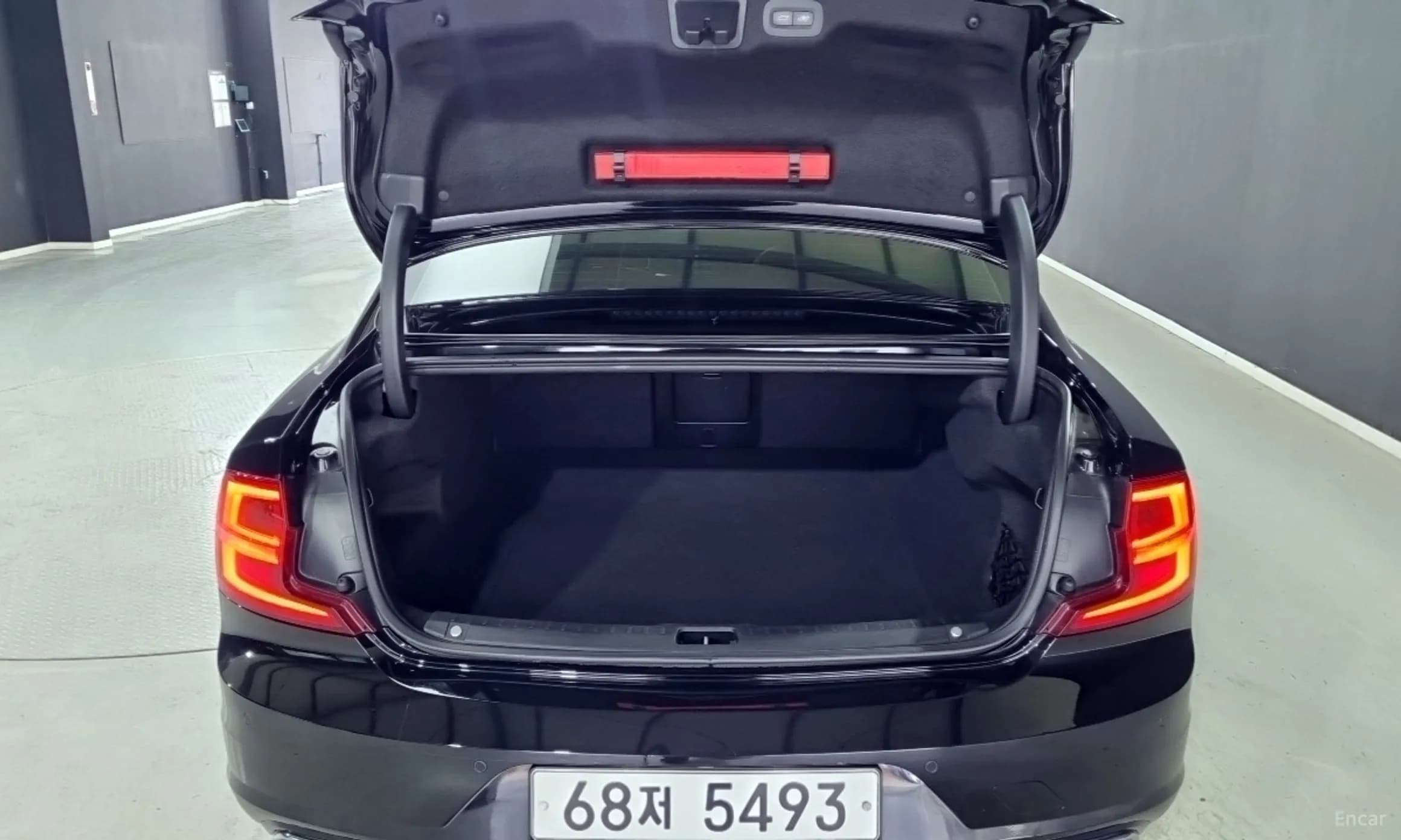 S90
